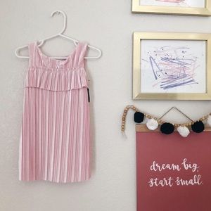 18 months 🌿 holiday velvet shift dress